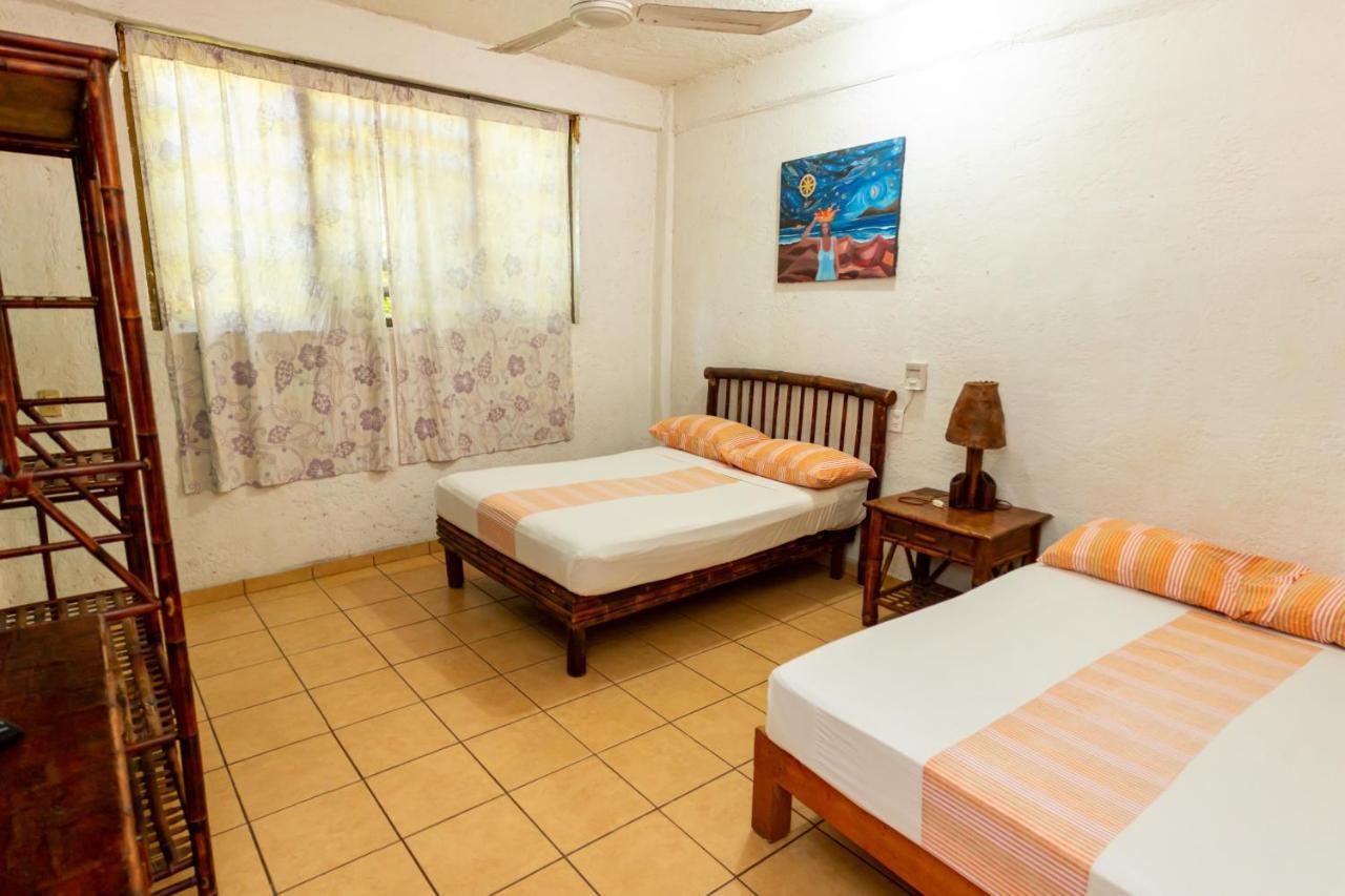 Casa Mexica Bungalows Zihuatanejo Exterior foto