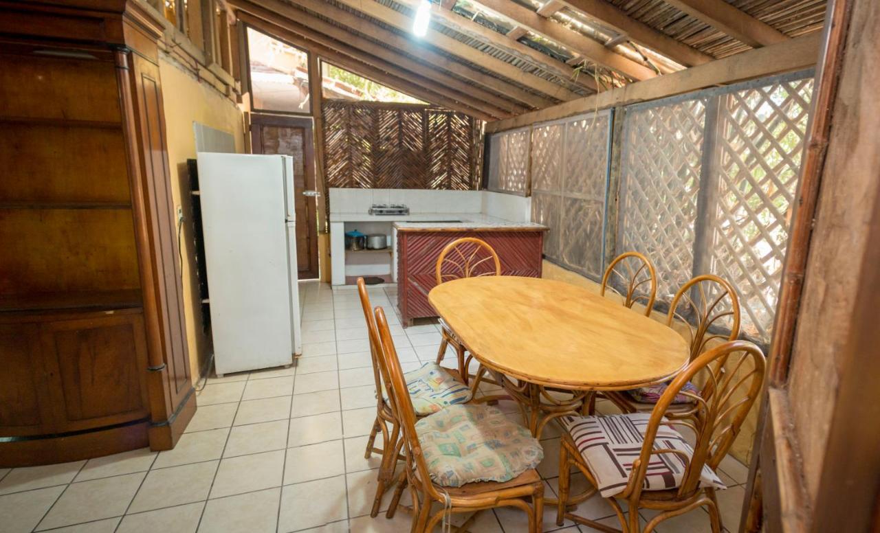 Casa Mexica Bungalows Zihuatanejo Exterior foto