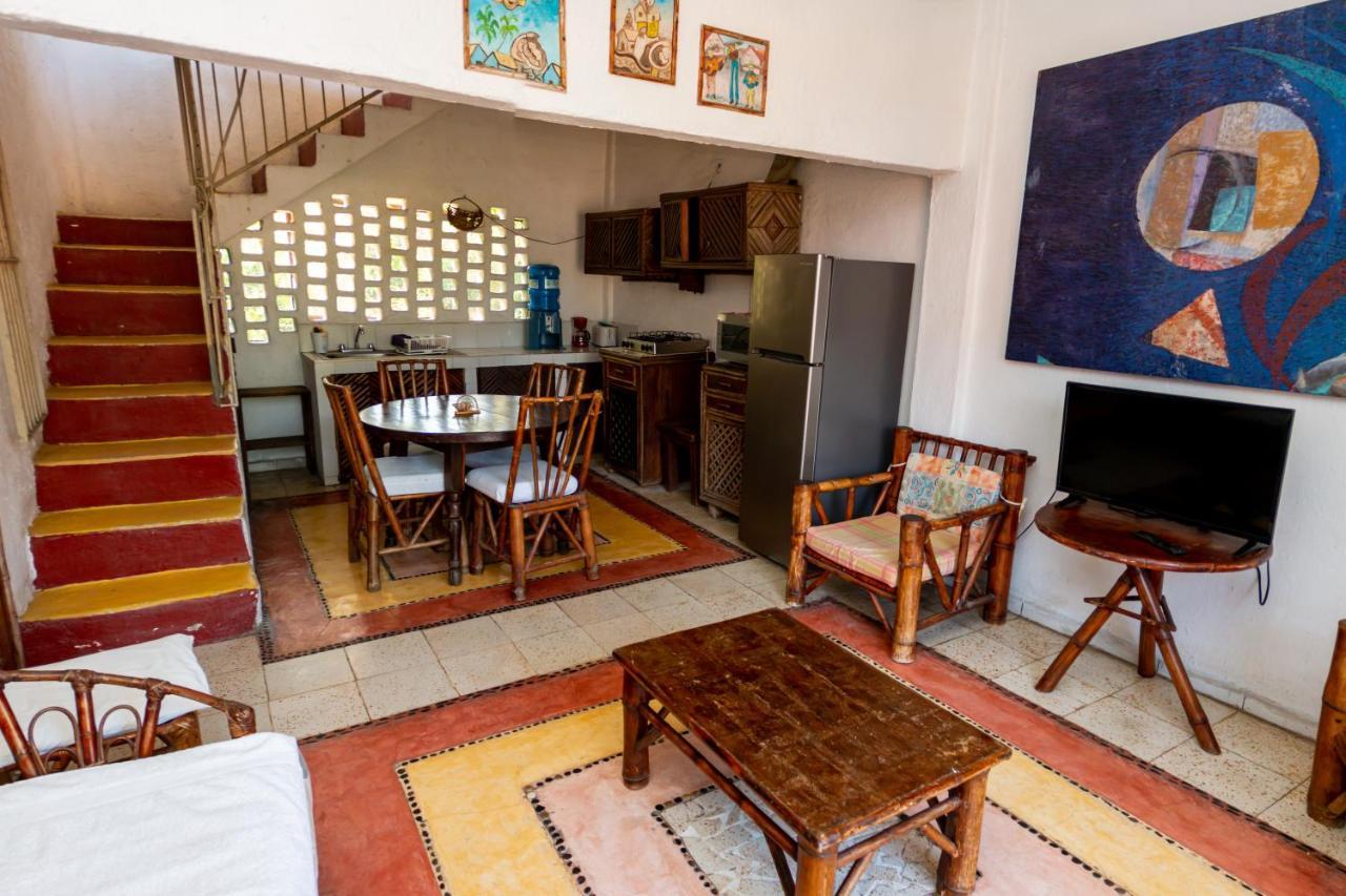 Casa Mexica Bungalows Zihuatanejo Exterior foto
