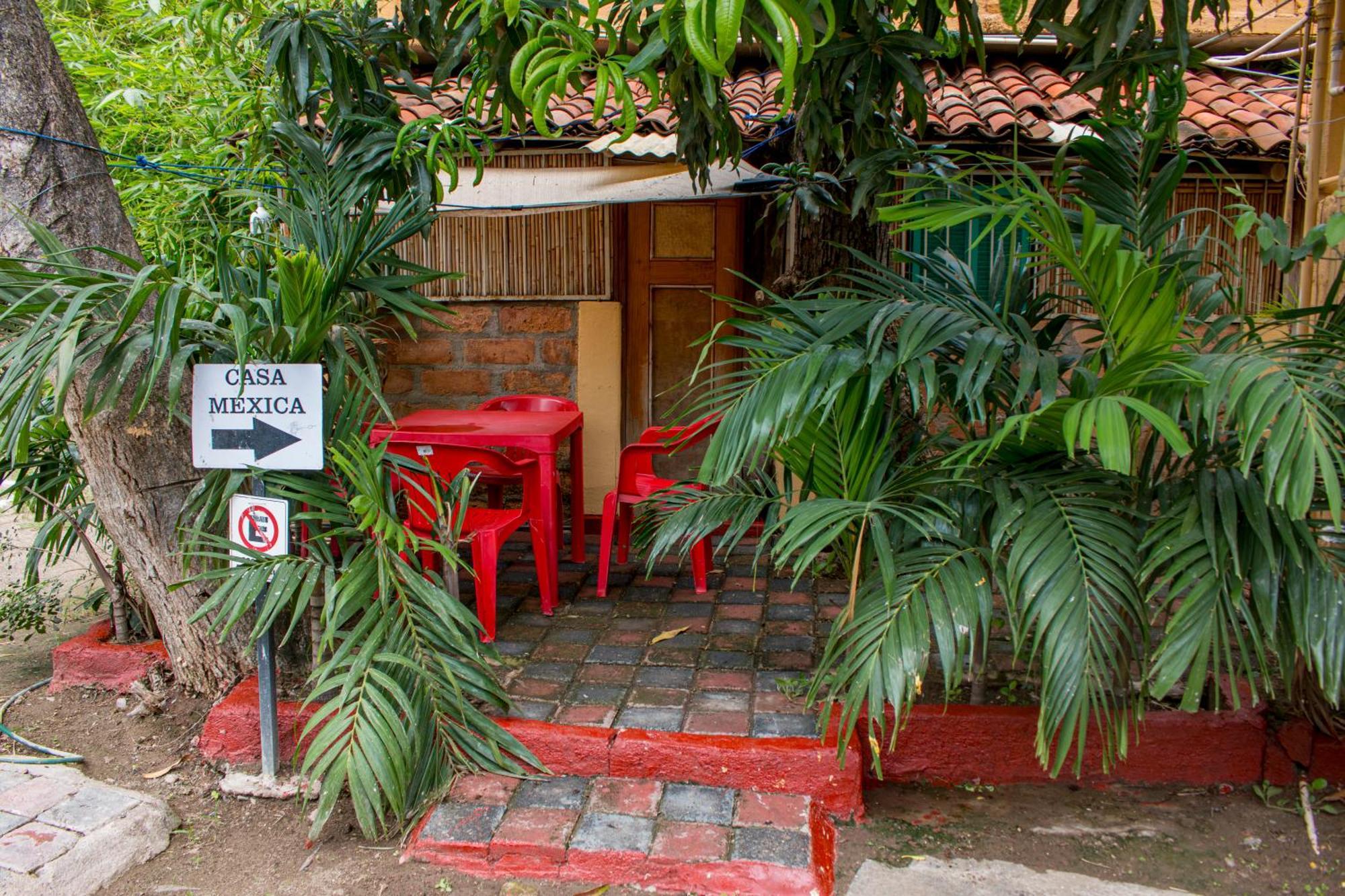 Casa Mexica Bungalows Zihuatanejo Exterior foto
